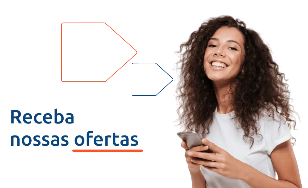 Newsletter - Receba nossas ofertas, mulher segurando celular